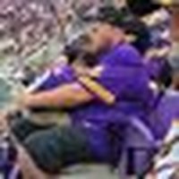 Saints Fans Pelted Refs With Trash After Non-PI Call In Vikings Playoff Game